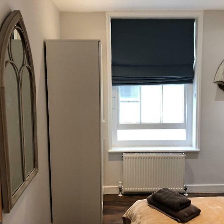 Modern One Bedroom Apartment Near The Seafront Portsmouth Exterior foto