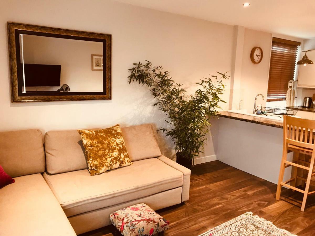 Modern One Bedroom Apartment Near The Seafront Portsmouth Exterior foto